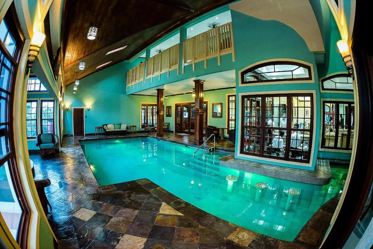 Villa Dora Mae オーチョ・リオス