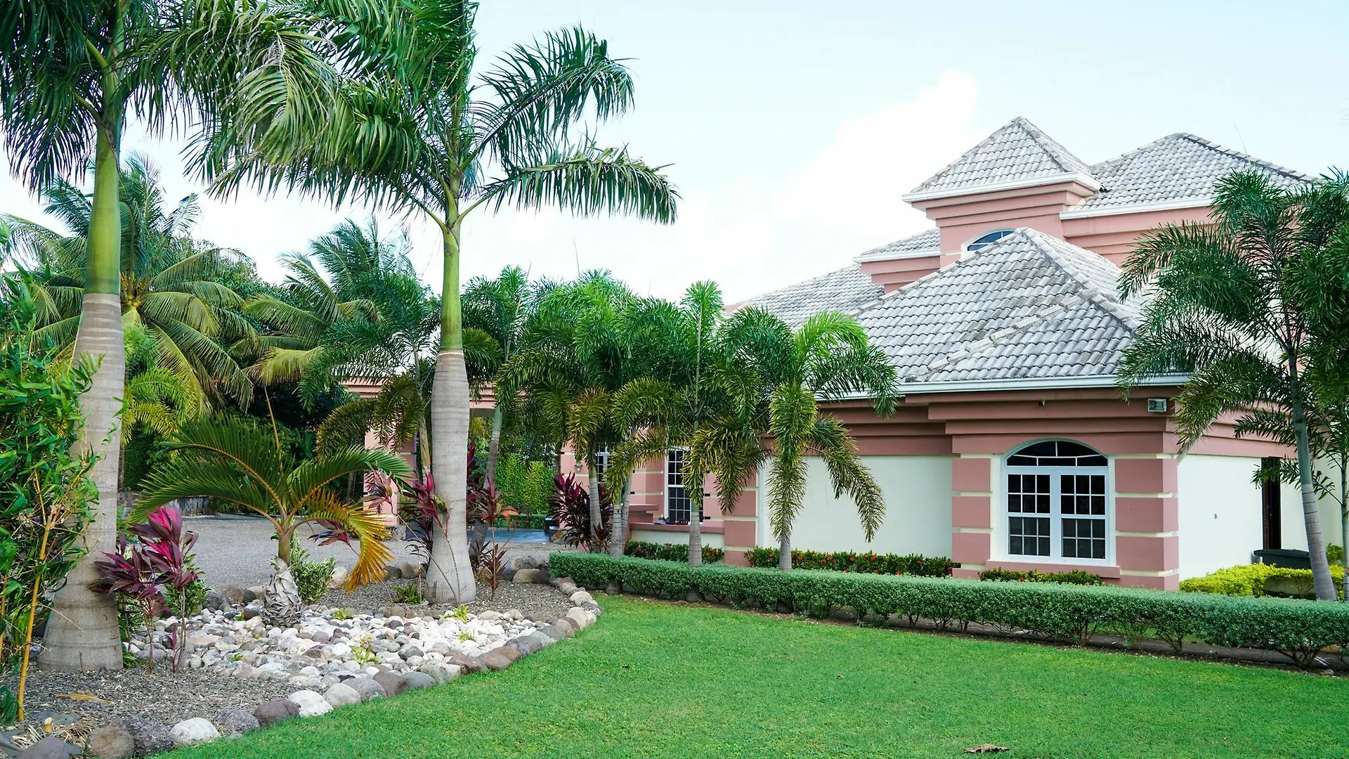 Villa Dora Mae オーチョ・リオス